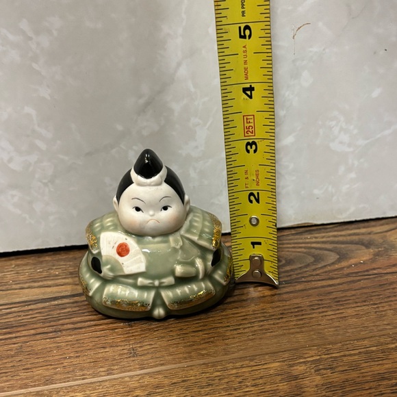 Vintage Japanese Seated Woman With Hand Fan Figurine - Picture 6 of 12